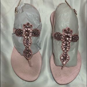 SOLD***Beautiful soft pink blinging sandals!